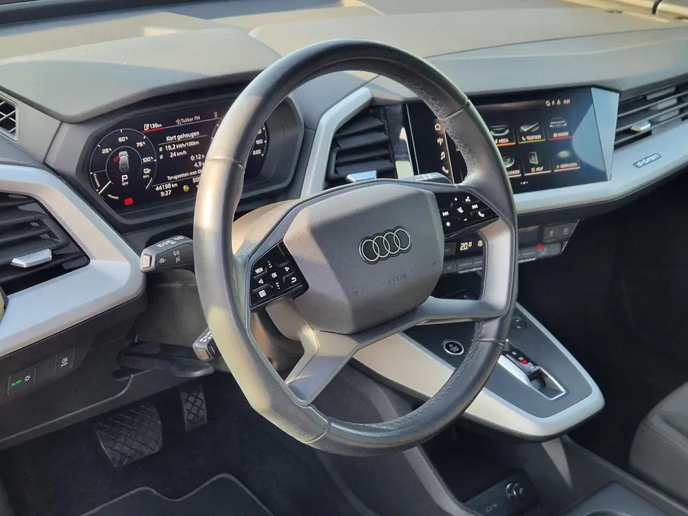 Audi Q4 e-tron 35 Launch edition 55 kWh uit 2021, foto 8