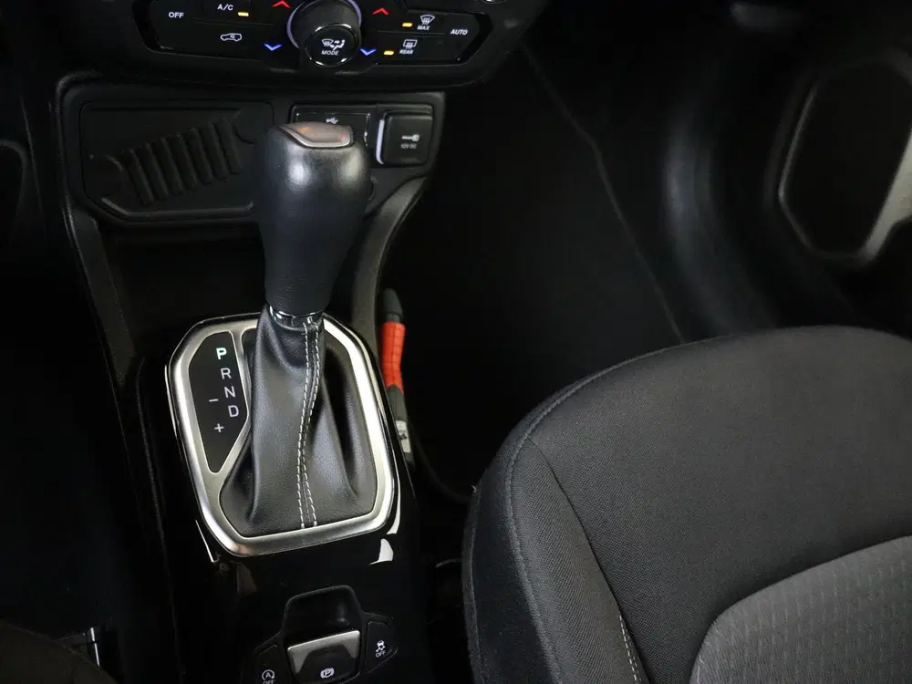 Jeep Renegade 1.3T DDCT 80th Anniversary Navigatiesystee uit 2021, foto 14
