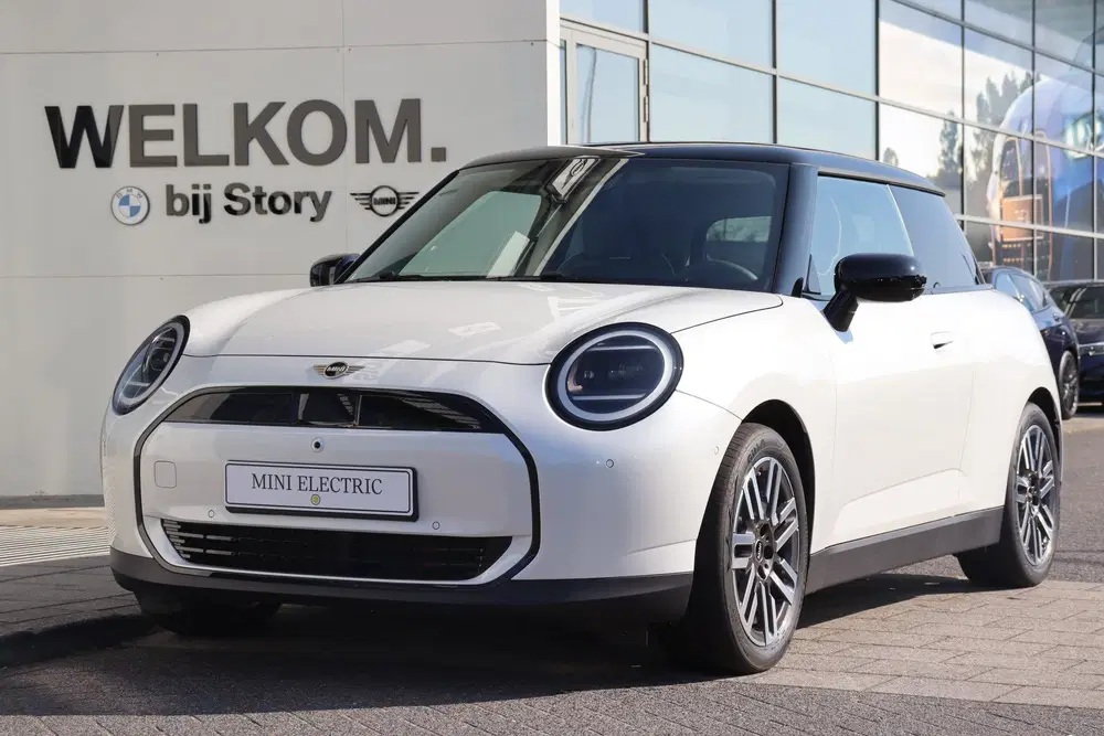 Mini Hatchback Cooper E uit 2026, foto 7