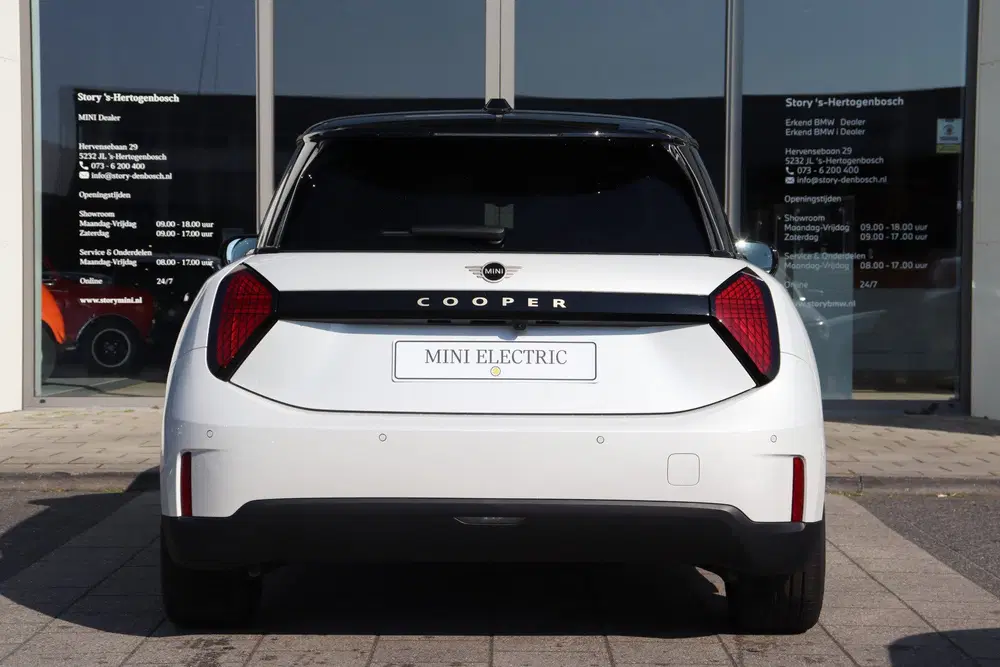 Mini Hatchback Cooper E uit 2026, foto 8