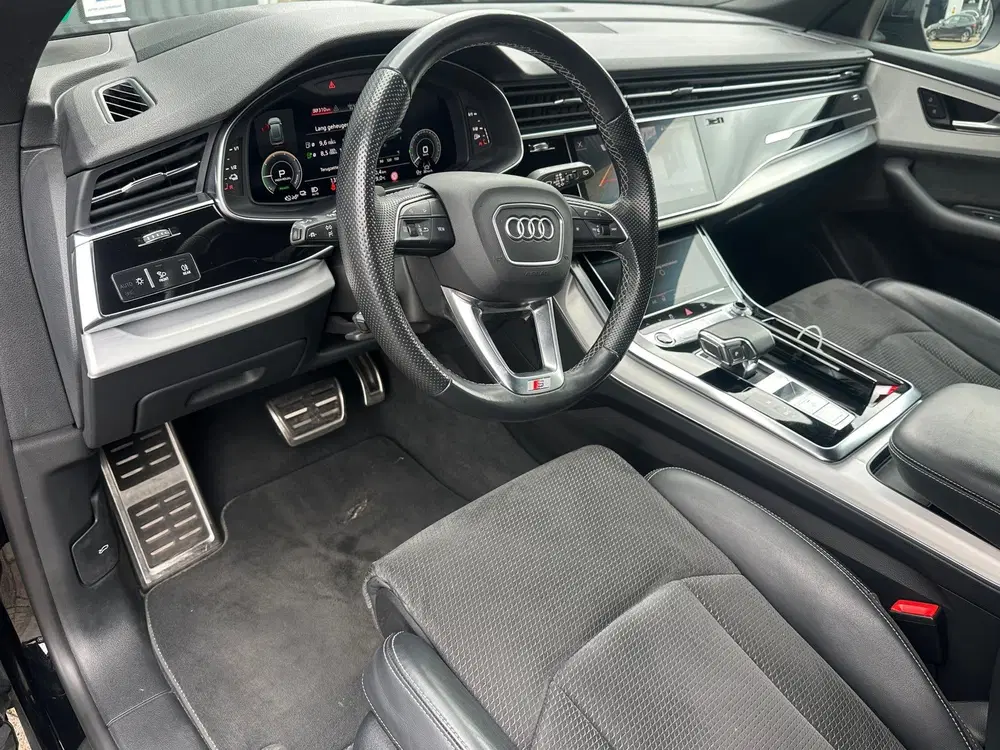 Audi Q8 55 TFSI e quattro Pro Line 360 CAM uit 2021, foto 14