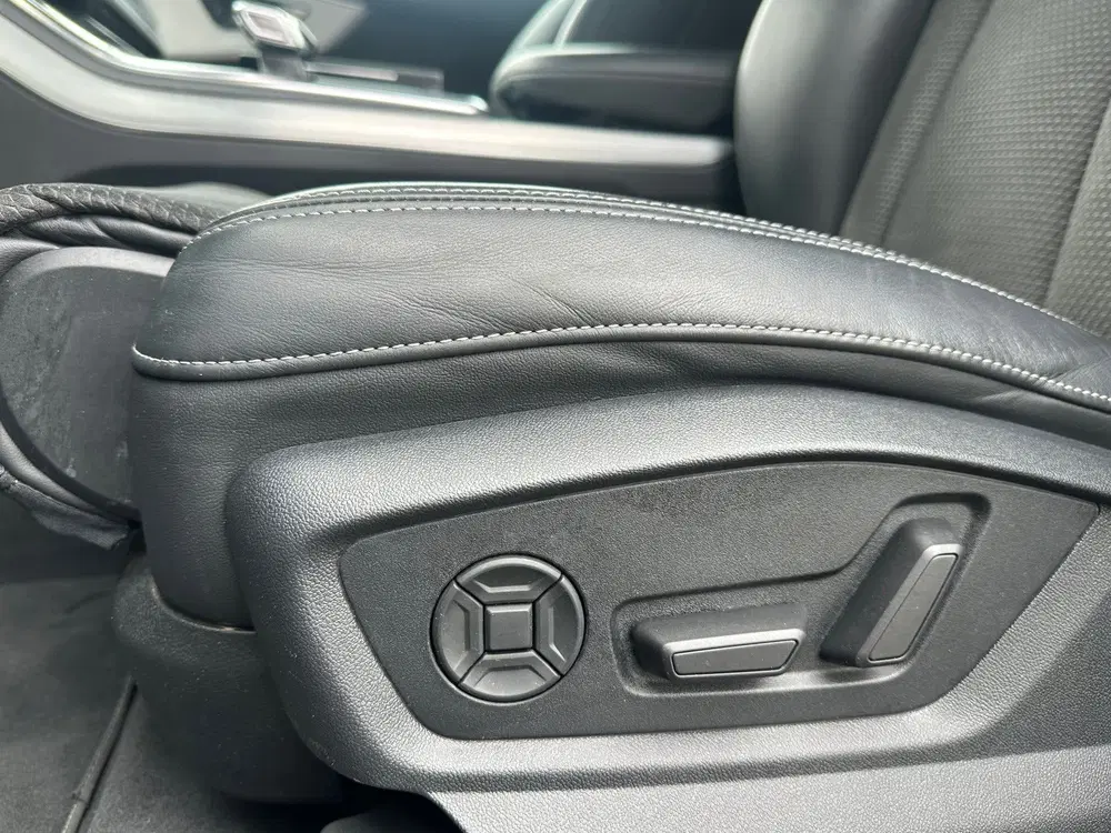 Audi Q8 55 TFSI e quattro Pro Line 360 CAM uit 2021, foto 15