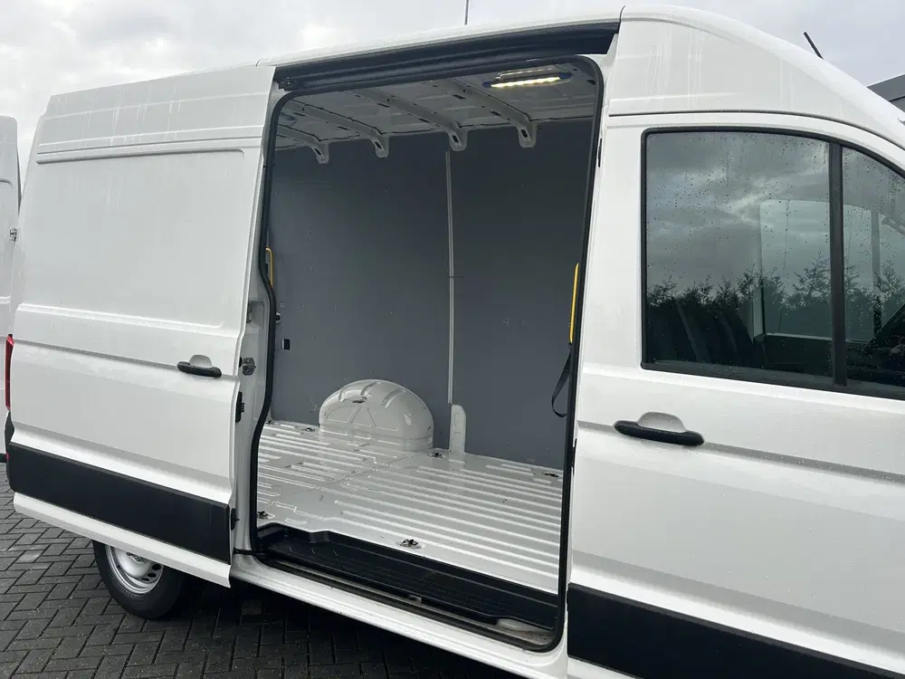 Volkswagen Crafter 35 2.0 TDI 141 PK DSG AUTOMAAT HIGHLINE+ uit 2021, foto 9