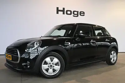 Mini Cooper 1.5 Cooper Airco Navigatie LED Cruise Cont uit 2019