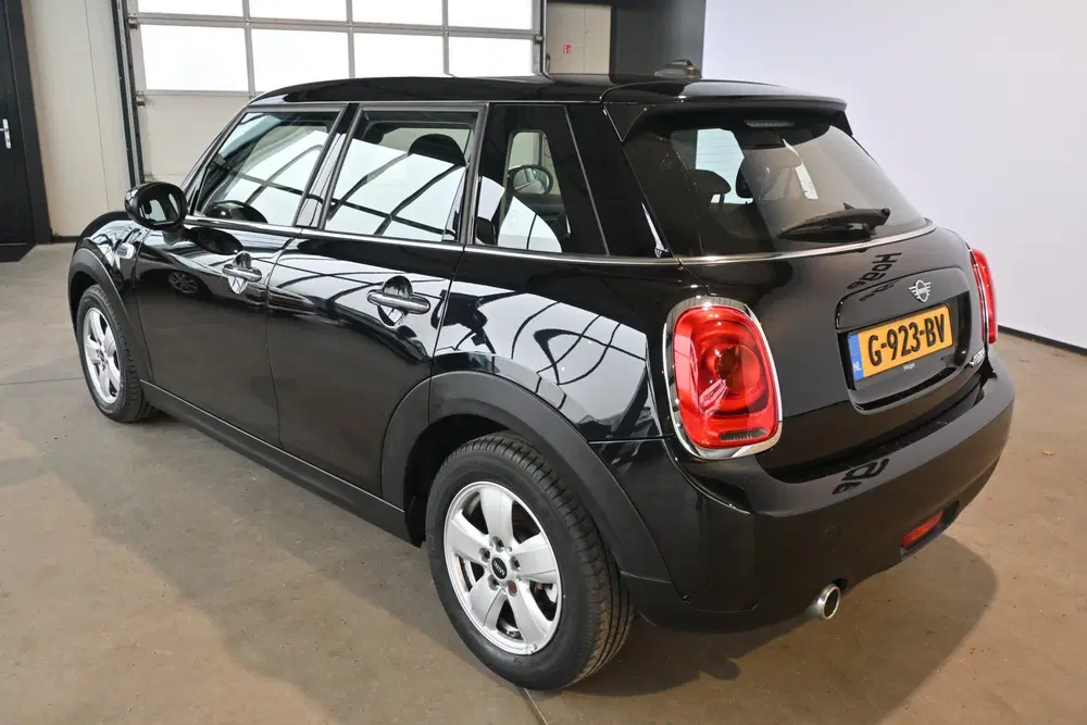 Mini Cooper 1.5 Cooper Airco Navigatie LED Cruise Cont uit 2019, foto 10