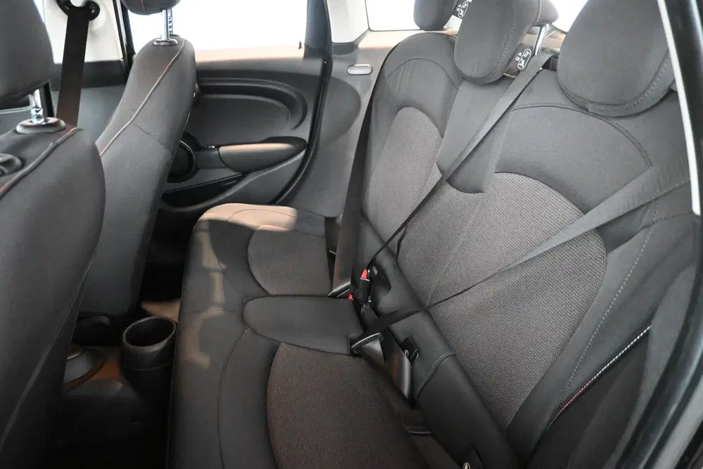 Mini Cooper 1.5 Cooper Airco Navigatie LED Cruise Cont uit 2019, foto 8