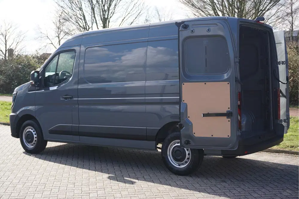 Renault Master T35 170PK L2H2 BPM VRIJ 10" R-Link Navi uit 2024, foto 4