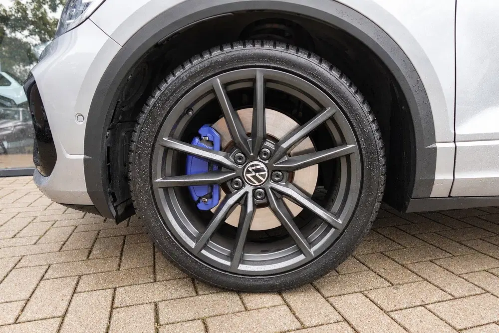 Volkswagen T-Roc 2.0 TSI 4MOTION R AKRA PANO KEYLESS uit 2022, foto 13