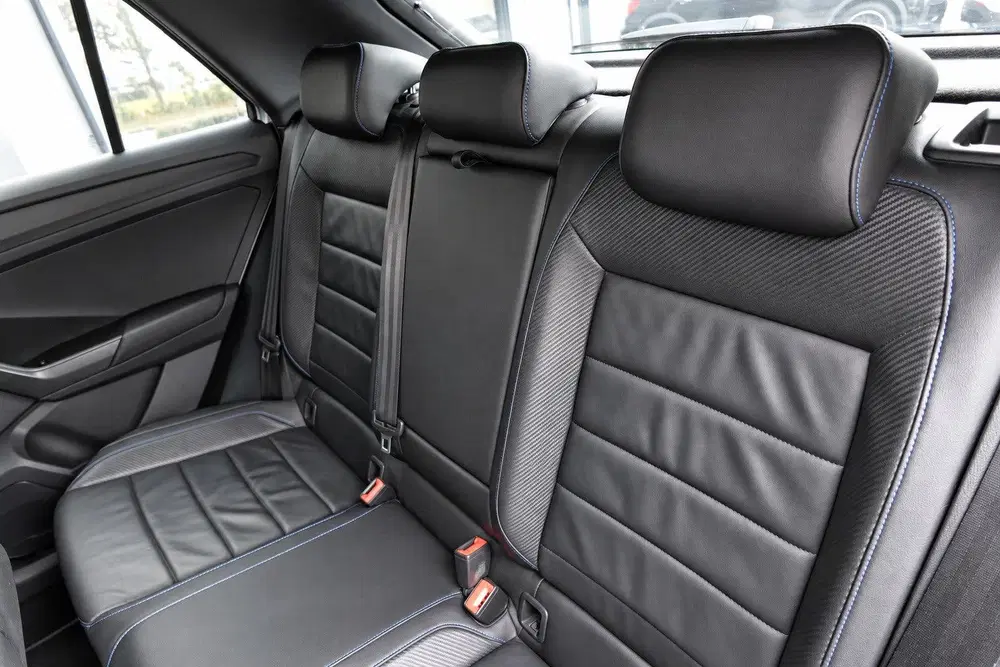Volkswagen T-Roc 2.0 TSI 4MOTION R AKRA PANO KEYLESS uit 2022, foto 7