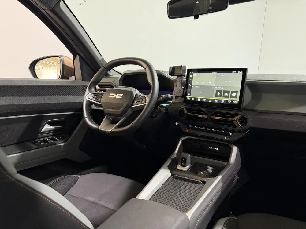 Dacia Bigster 1.8 uit 2025, foto 11