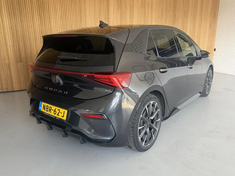Cupra Born 82 kWh electrische stoelen uit 2022, foto 2