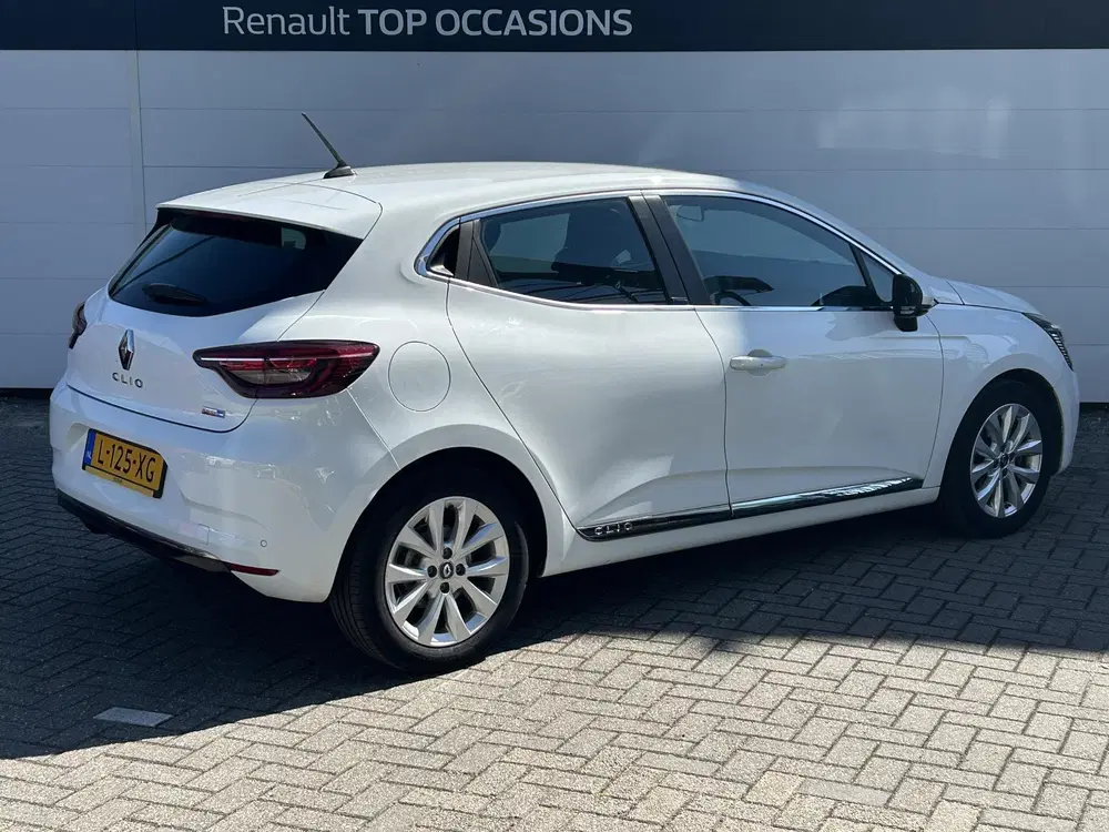 Renault Clio 1.6 E-Tech Hybrid 140 Intens uit 2021, foto 2