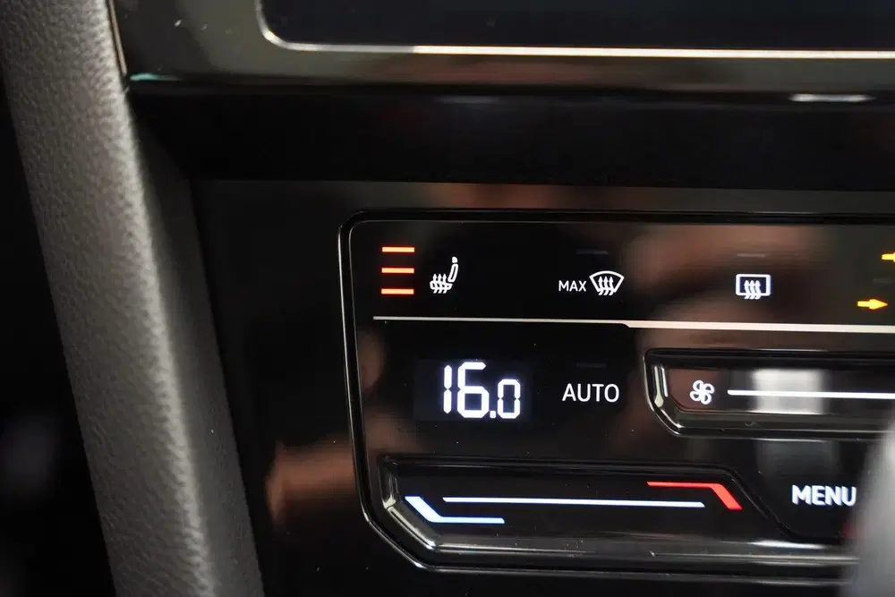 Volkswagen Passat VARIANT 1.5 TSI Business Aut. [ Panorama L uit 2022, foto 15