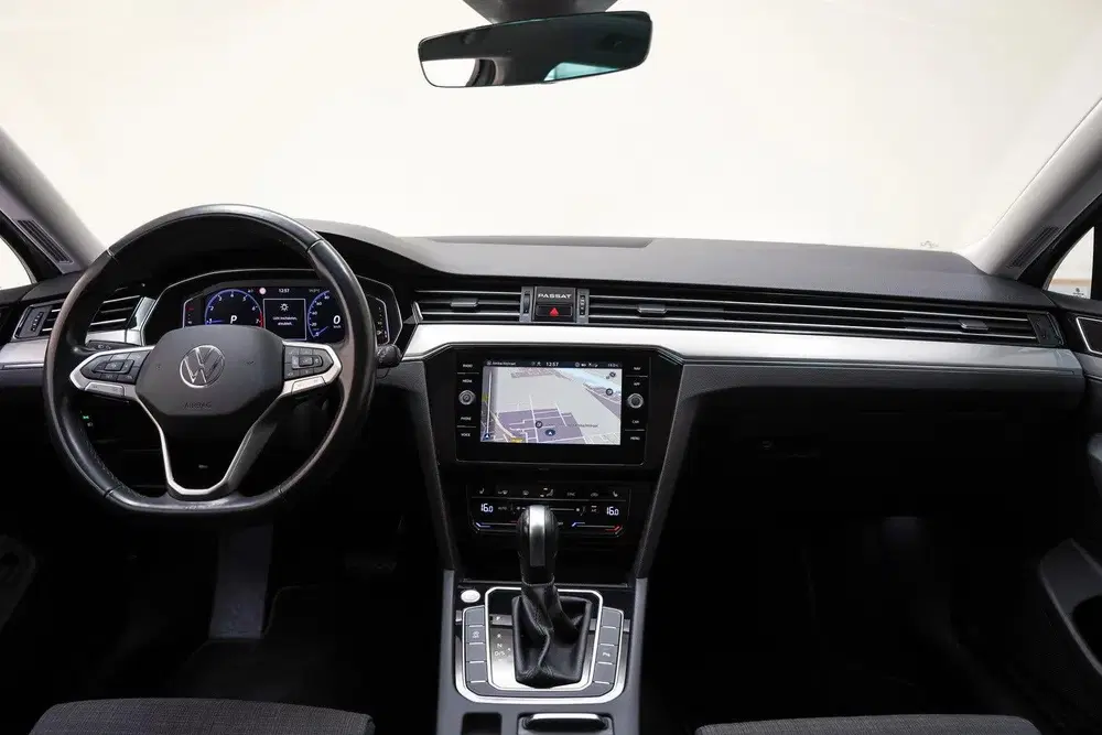 Volkswagen Passat VARIANT 1.5 TSI Business Aut. [ Panorama L uit 2022, foto 4