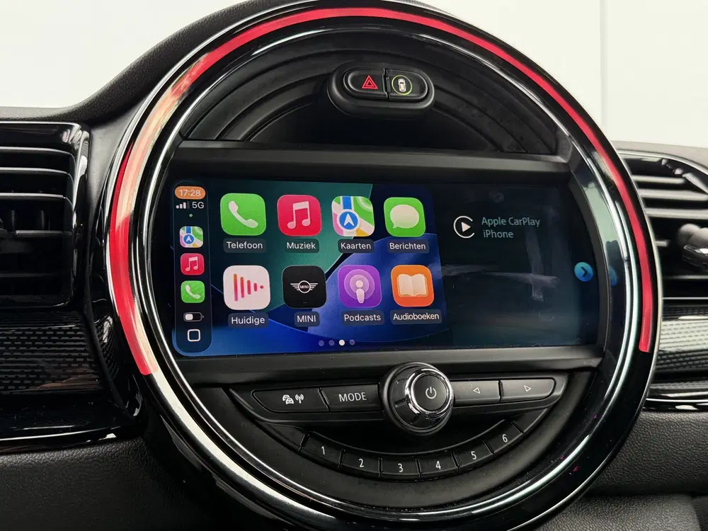 Mini Clubman 1.5 Cooper Business Edition Automaat uit 2019, foto 11