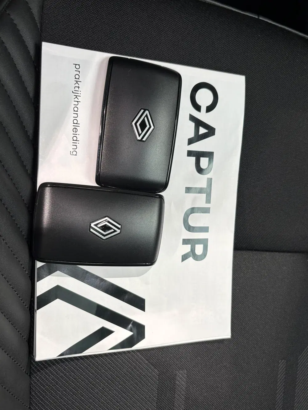 Renault Captur 1.6 E-Tech full hybrid 145 esprit Alpine uit 2025, foto 14