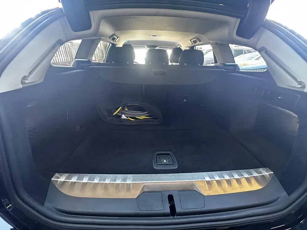 BMW 3-serie 330e Shadow Line SOH 96 uit 2023, foto 15