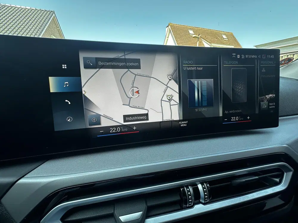 BMW 3-serie 330e Shadow Line SOH 96 uit 2023, foto 9