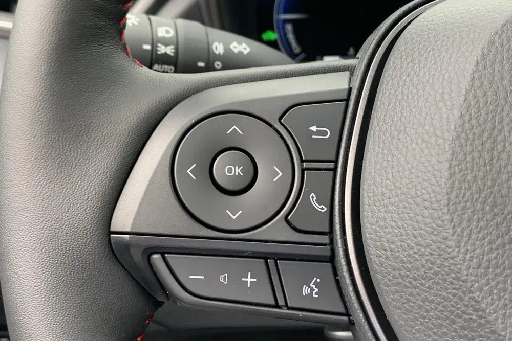 Toyota Corolla Cross Hybrid 180 GR Sport uit 2026, foto 12