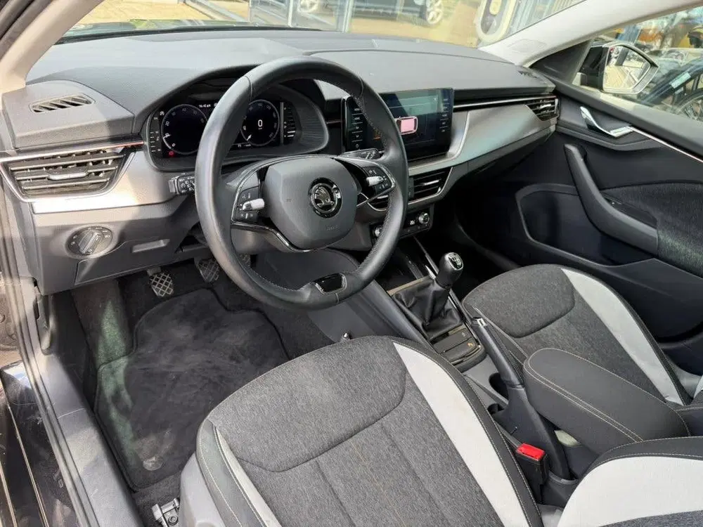 Skoda Scala 1.0 TSI Business Edition uit 2022, foto 14