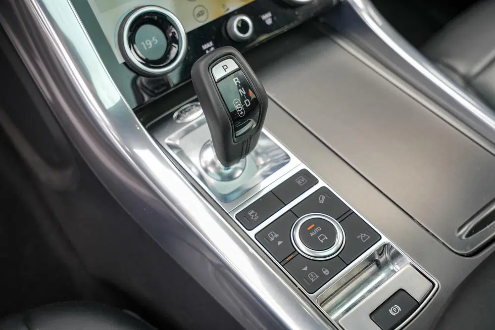 Land Rover Range Rover Sport 2.0 P400e SE R Dynamic Panorama uit 2019, foto 15