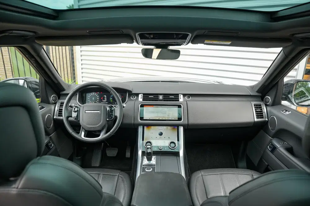 Land Rover Range Rover Sport 2.0 P400e SE R Dynamic Panorama uit 2019, foto 2