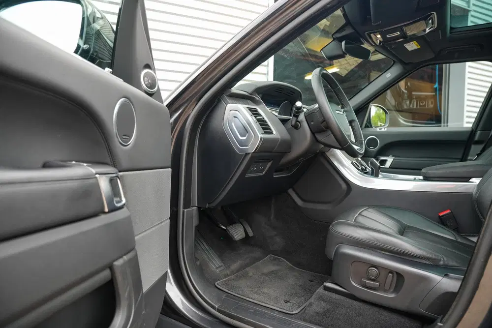 Land Rover Range Rover Sport 2.0 P400e SE R Dynamic Panorama uit 2019, foto 6
