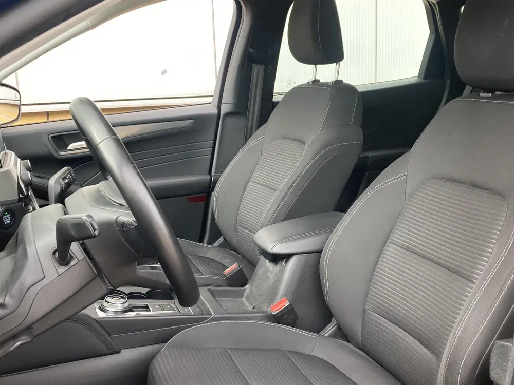 Ford Kuga 2.5 PHEV 225 pk Titanium Navigatie uit 2022, foto 14