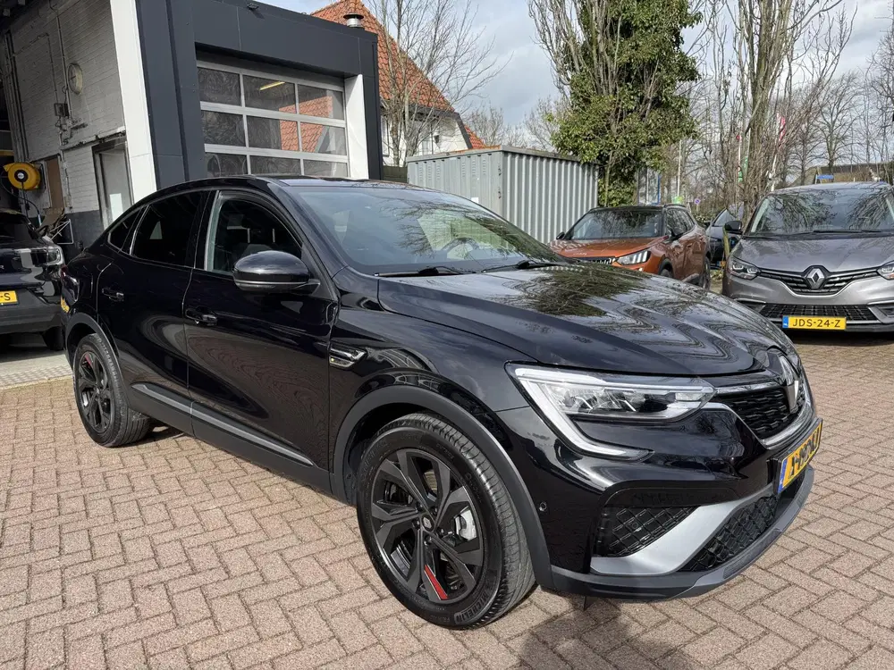 Renault Arkana 1.6 E-Tech Hybrid 145 R.S. Line uit 2022, foto 3