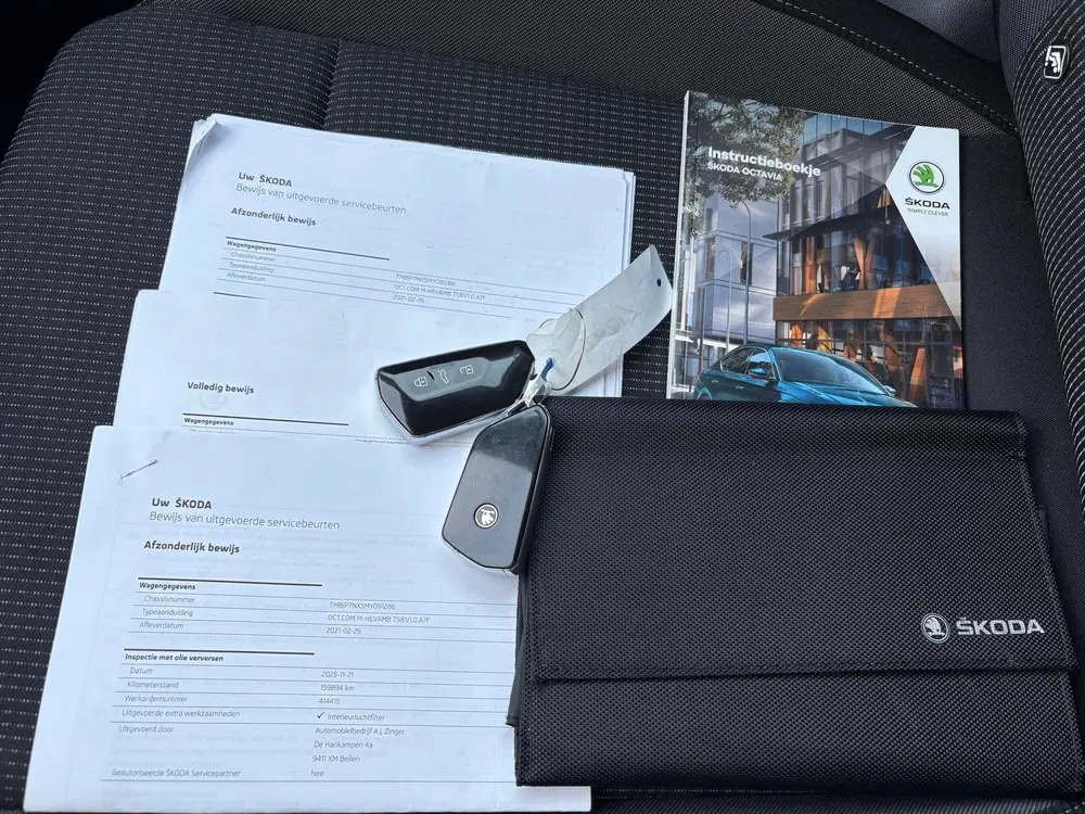 Skoda Octavia 1.0 e-TSI Business Edition Automaat uit 2021, foto 10