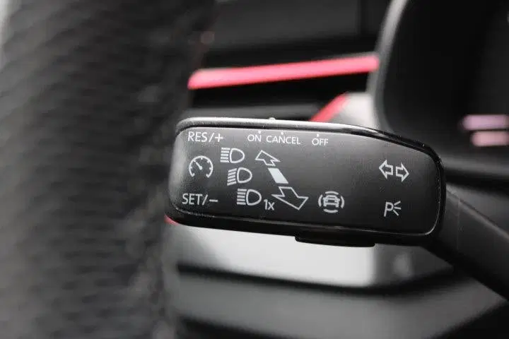 Skoda Scala 1.5 TSI Sport Business uit 2019, foto 15
