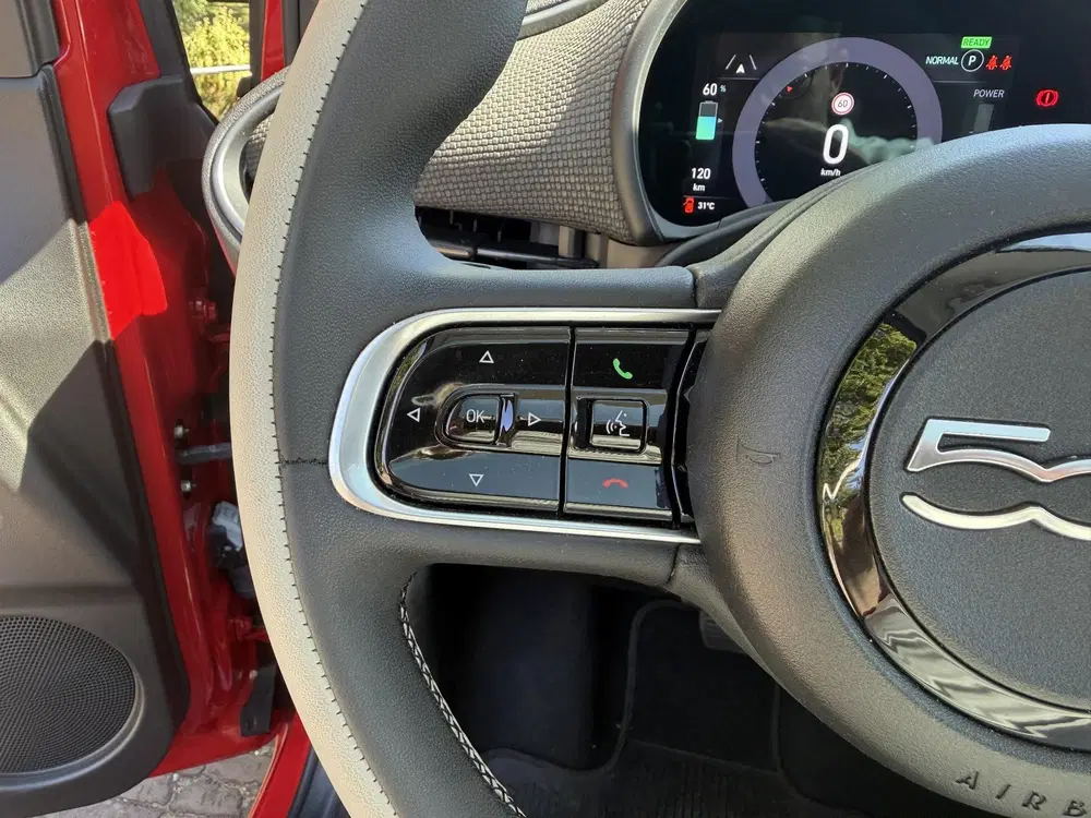 Fiat 500 La Prima 42 kWh uit 2024, foto 10