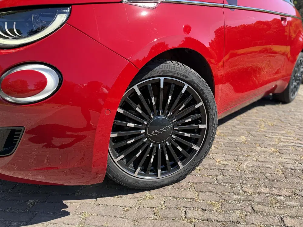 Fiat 500 La Prima 42 kWh uit 2024, foto 2