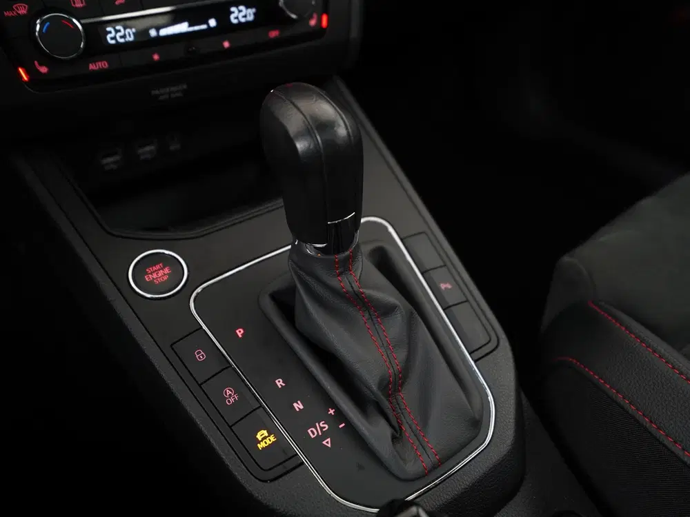 SEAT Ibiza 1.0 TSI FR Business Intense DSG uit 2019, foto 10