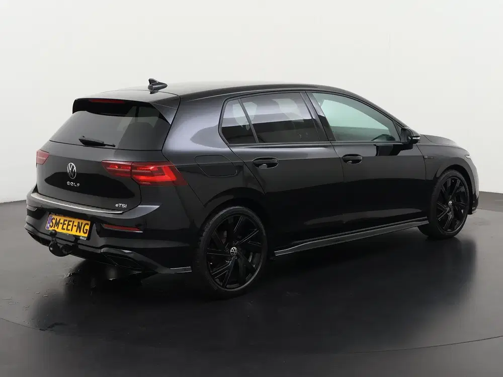 Volkswagen Golf 1.5 eTSI R-Line DSG uit 2024, foto 5