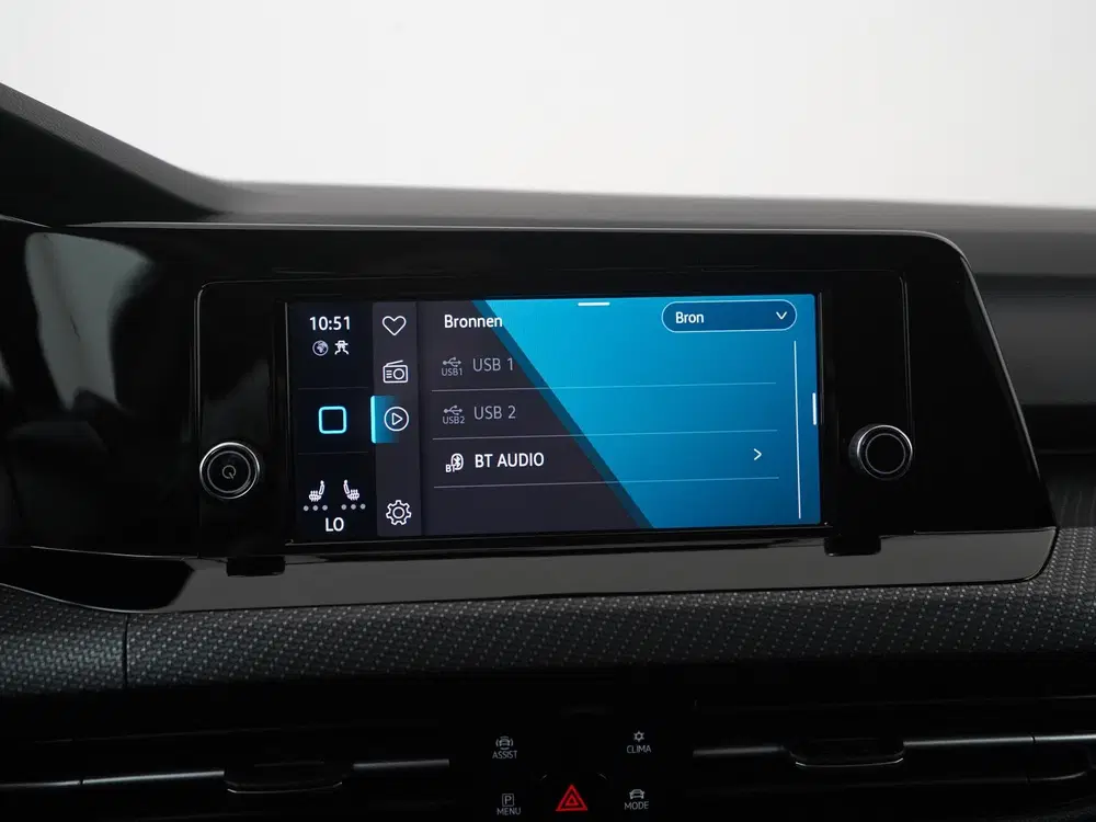 Volkswagen Golf 1.5 eTSI R-Line DSG uit 2024, foto 13