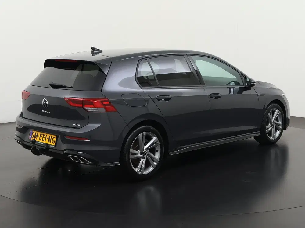 Volkswagen Golf 1.5 eTSI R-Line DSG uit 2024, foto 4