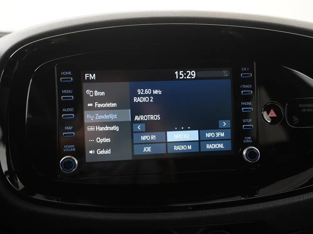 Toyota Aygo X 1.0 VVT-i MT first Two-Tone uit 2022, foto 13