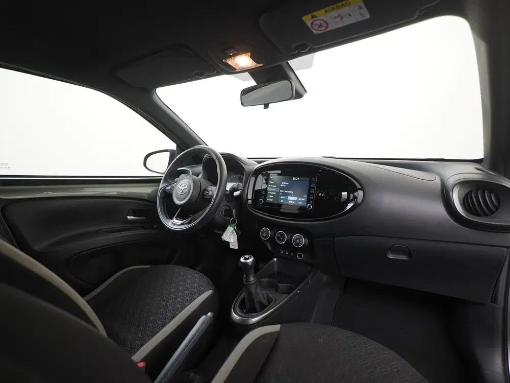 Toyota Aygo X 1.0 VVT-i MT first Two-Tone uit 2022, foto 2