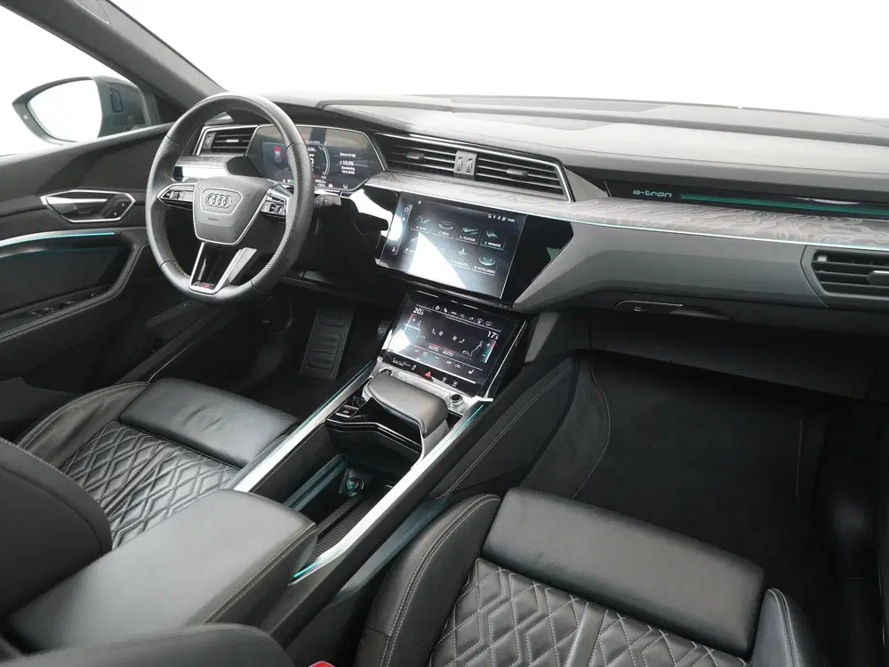 Audi e-tron 55 quattro S-Line 95 kWh uit 2021, foto 2