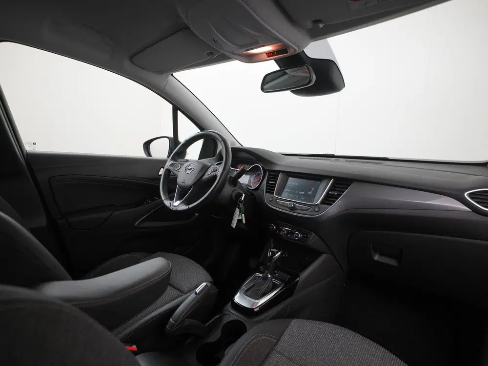 Opel Crossland 1.2 Turbo GS uit 2024, foto 2