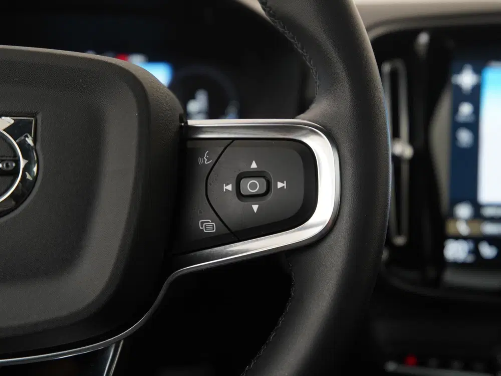 Volvo XC40 1.5 T5 Plug-in hybrid Ultimate Dark uit 2022, foto 10