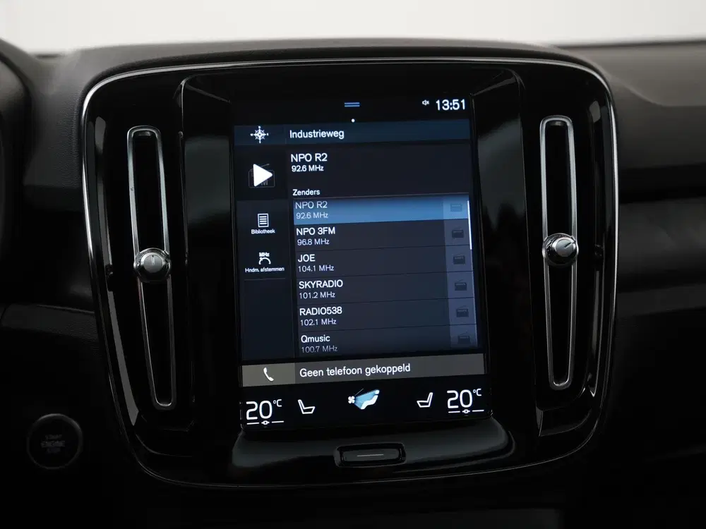 Volvo XC40 1.5 T5 Plug-in hybrid Ultimate Dark uit 2022, foto 14