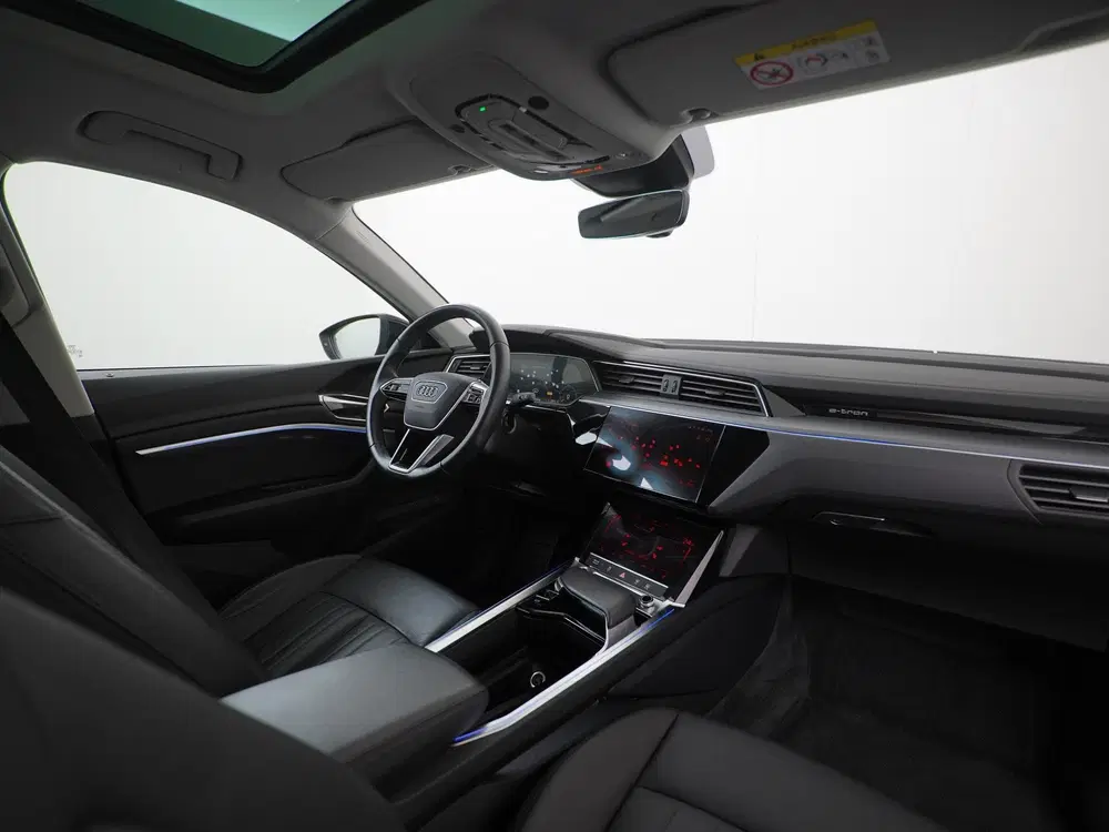 Audi e-tron 50 quattro 71 kWh uit 2022, foto 2