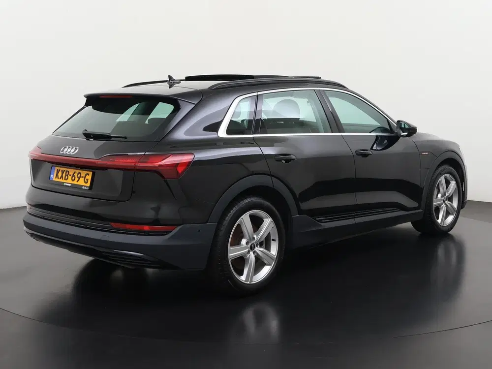 Audi e-tron 50 quattro 71 kWh uit 2022, foto 4