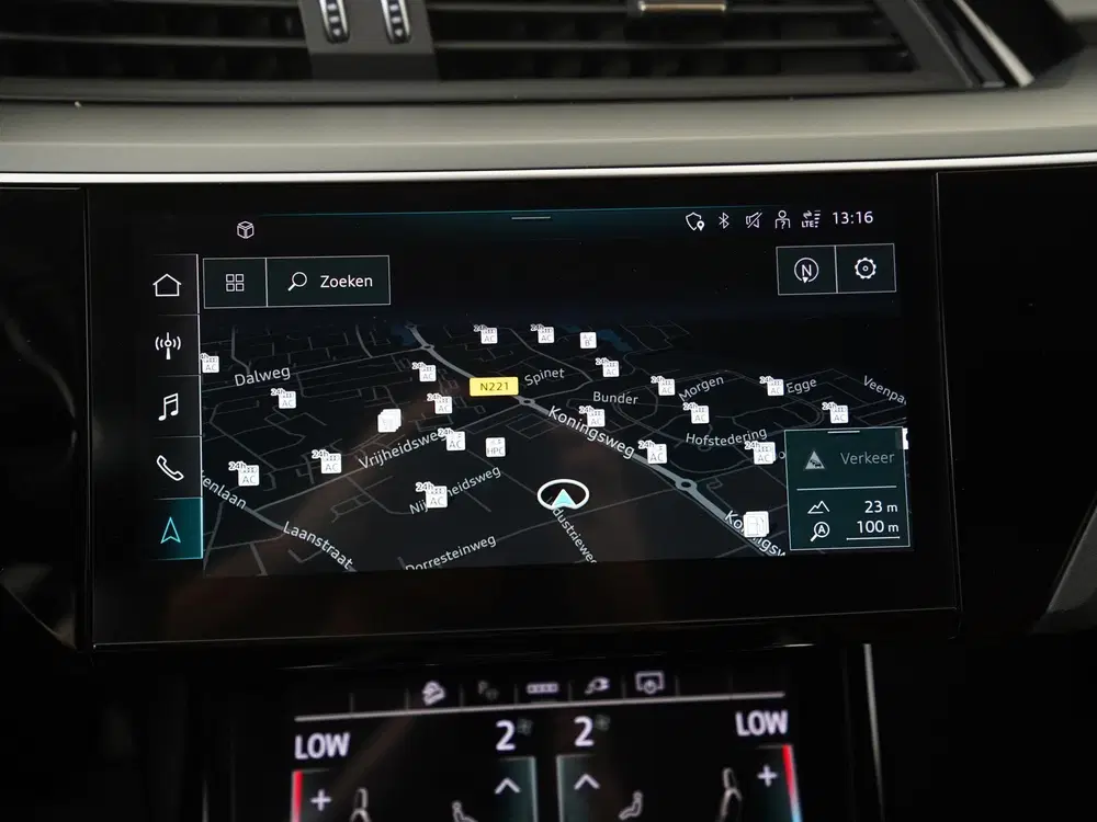 Audi e-tron 55 quattro Advanced 95 kWh uit 2023, foto 13