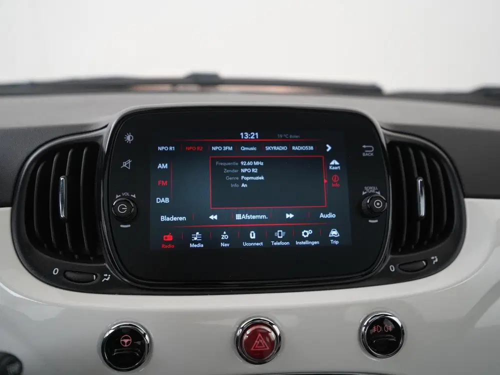 Fiat 500 1.0 Hybrid Dolcevita Two-Tone uit 2021, foto 12