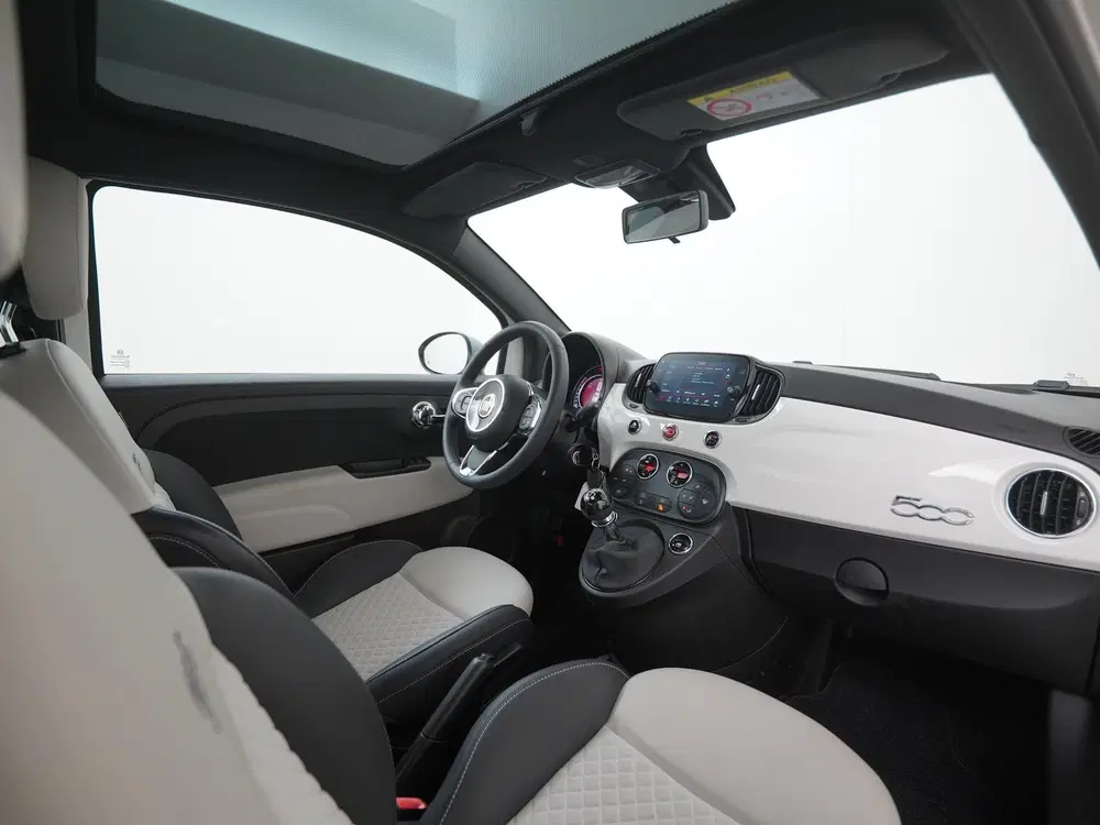 Fiat 500 1.0 Hybrid Dolcevita Two-Tone uit 2021, foto 2