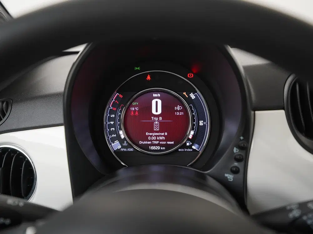Fiat 500 1.0 Hybrid Dolcevita Two-Tone uit 2021, foto 8
