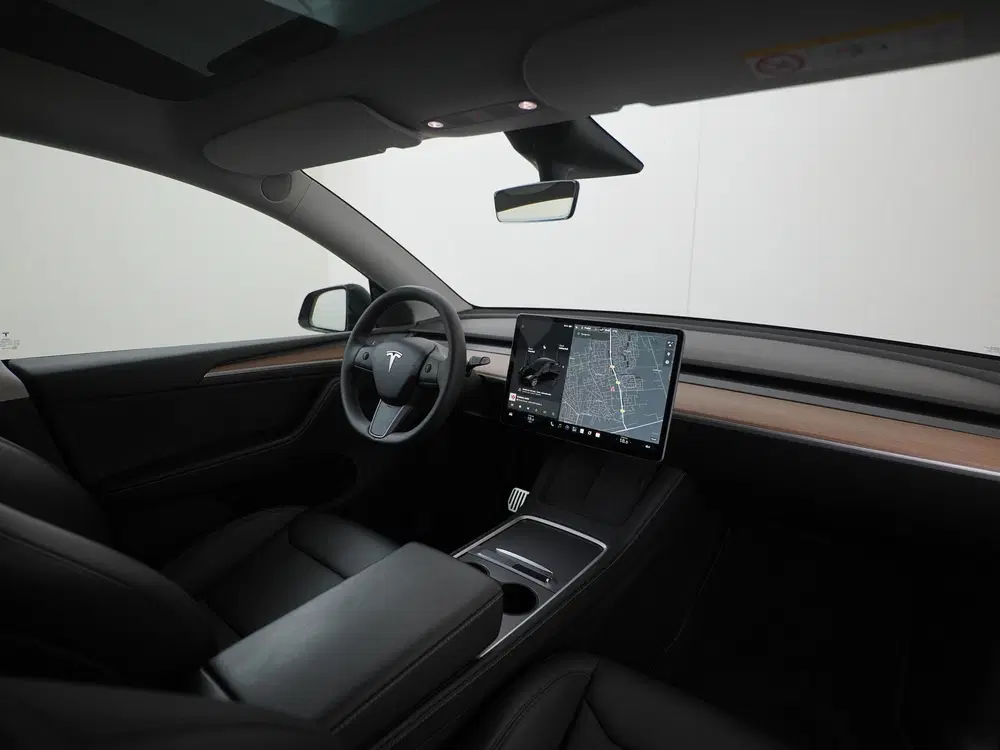 Tesla Model Y Long Range AWD 75 kWh uit 2023, foto 2